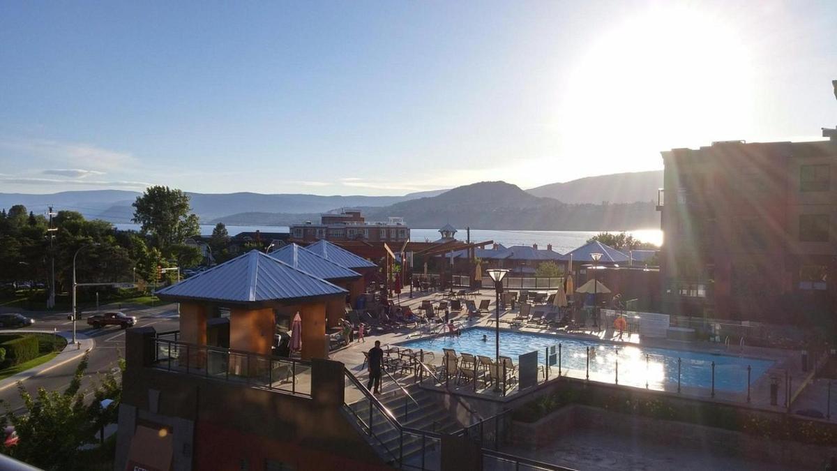 Upgraded Lakeside Resort Dream Vacation Home 基洛纳 外观 照片